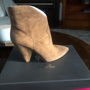 COPY - Never worn Vince Camuto bootie